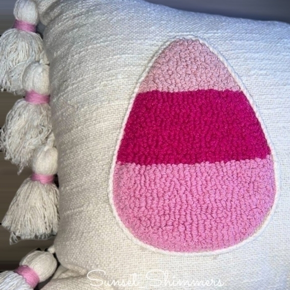 26" Sweet Street Pink Halloween Candy Corn Trio Throw pillow Decor Tassels NEW - Picture 2 of 5